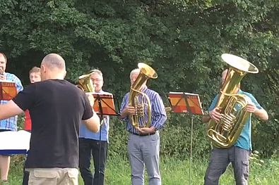 Sommerabschluss am Waldrand